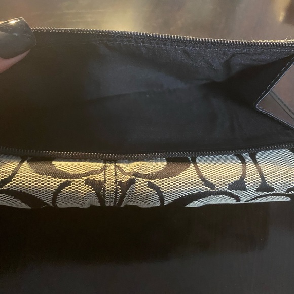 Coach checkbook wallet - Picture 4 of 4